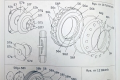 Ciagnik-rolniczy-Wladimirec-T-25A-Kartonowy-Swiat-06