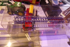 III-Konkurs-Modeli-Kartonowych-Kartonowa-Syrenka-2025-309