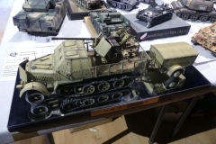 III-Konkurs-Modeli-Kartonowych-Kartonowa-Syrenka-2025-341